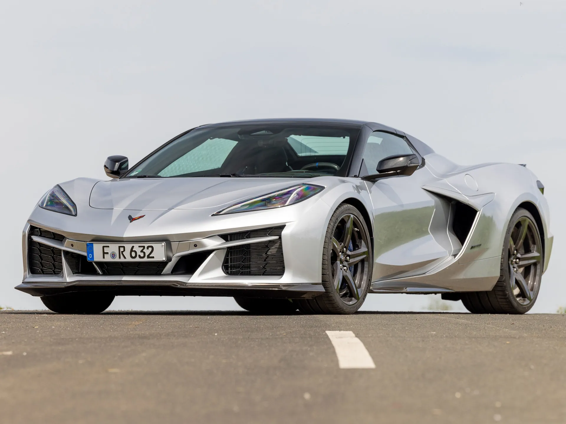 Chevrolet Corvette E-Ray Convertible [EU] (2026)