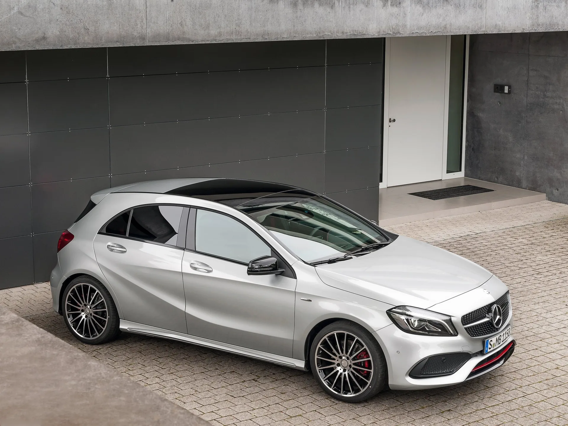 Mercedes-Benz A-Class (2016)