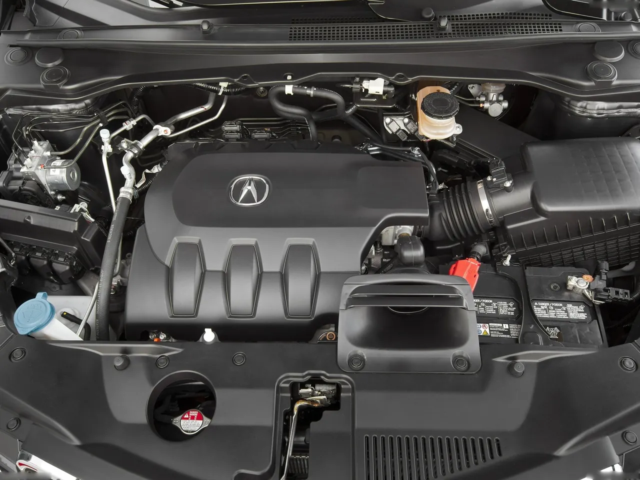 Acura RDX (2013) – motorový prostor