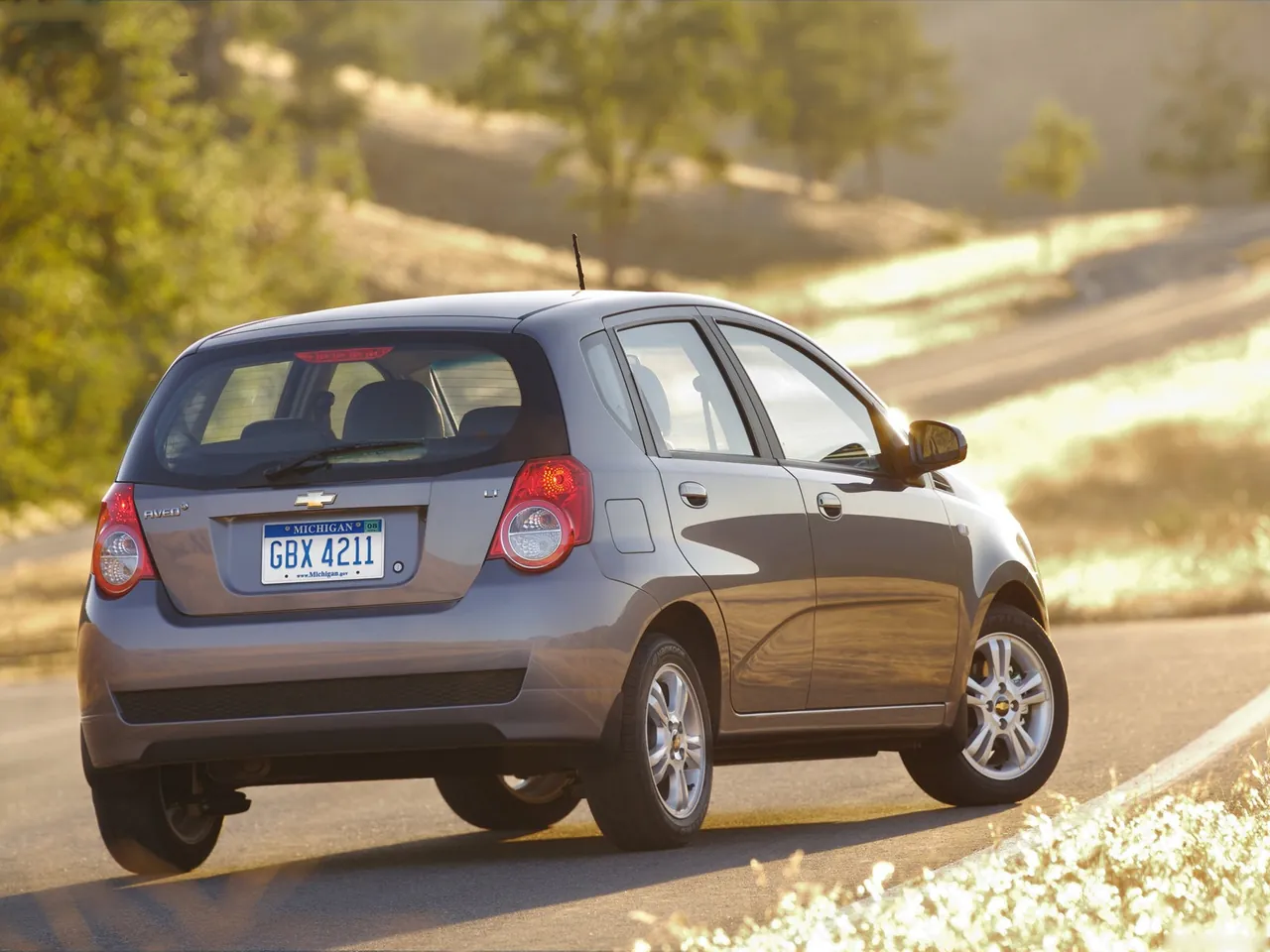 Chevrolet Aveo5 (2009) – zadní tříčtvrteční pohled