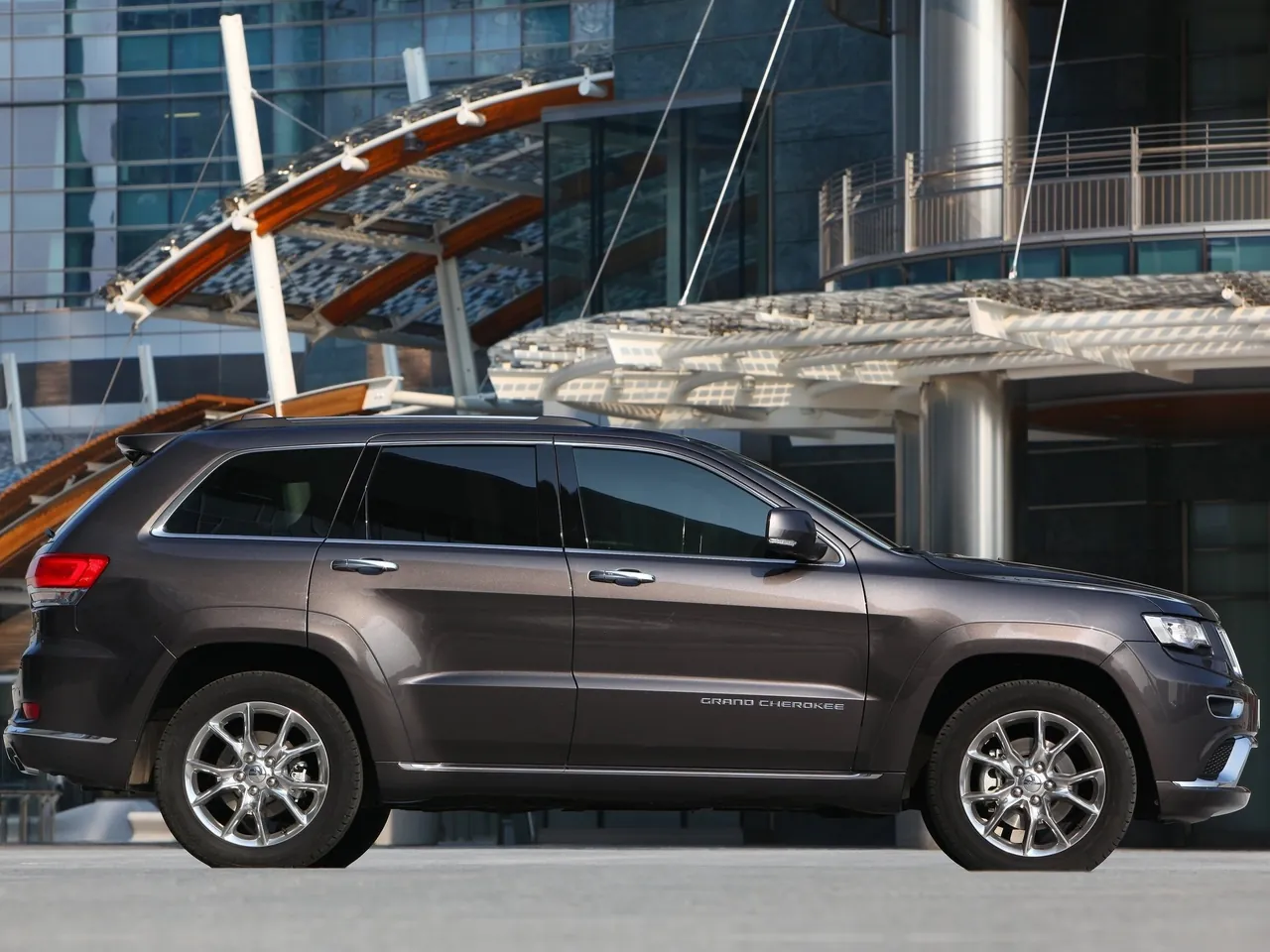 Jeep Grand Cherokee [EU] (2014) – boční profil