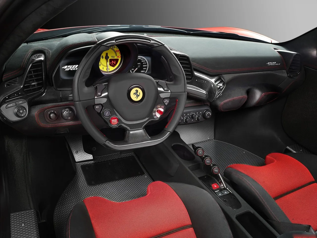 Ferrari 458 Speciale (2014) – interiér