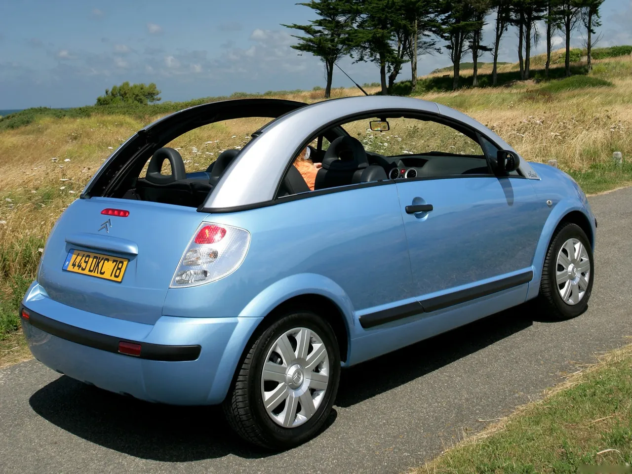 Citroen C3 Pluriel (2006) – zadní tříčtvrteční pohled