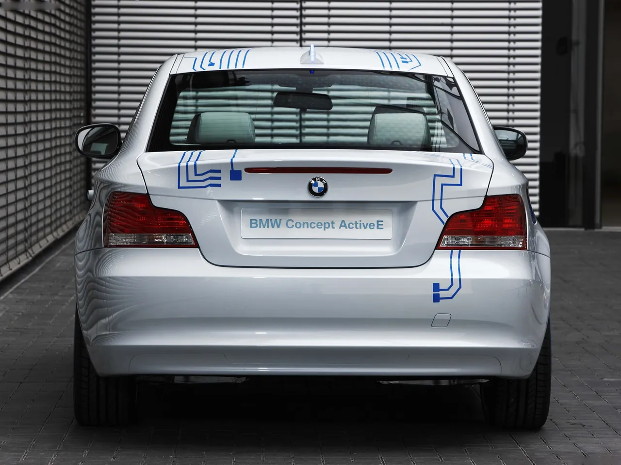 BMW ActiveE Concept (2010) – zezadu