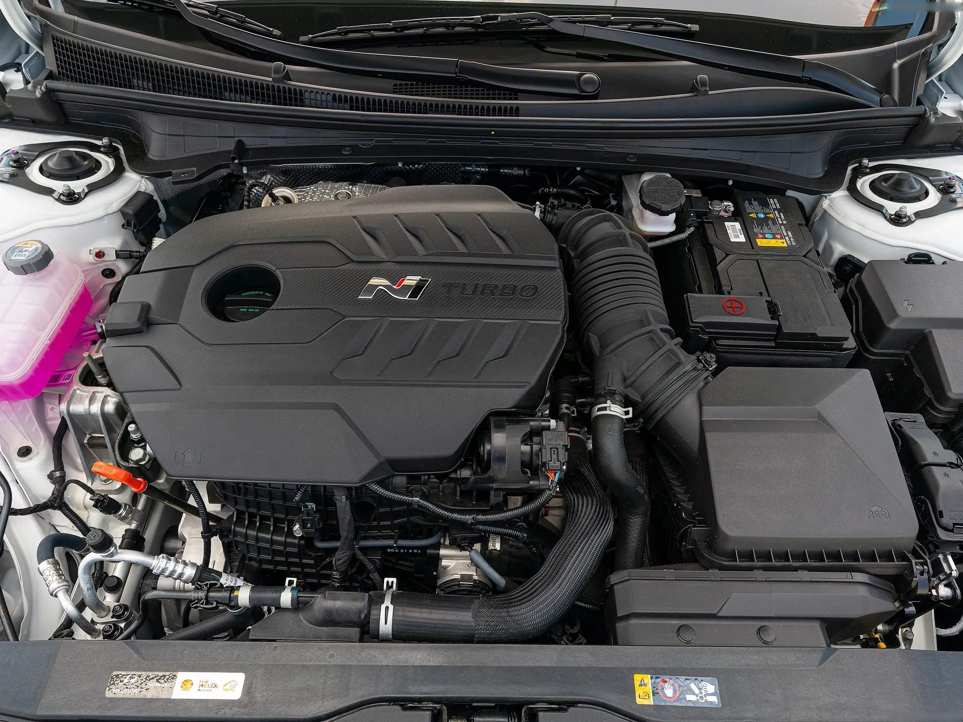Hyundai Elantra N (2022) – motorový prostor