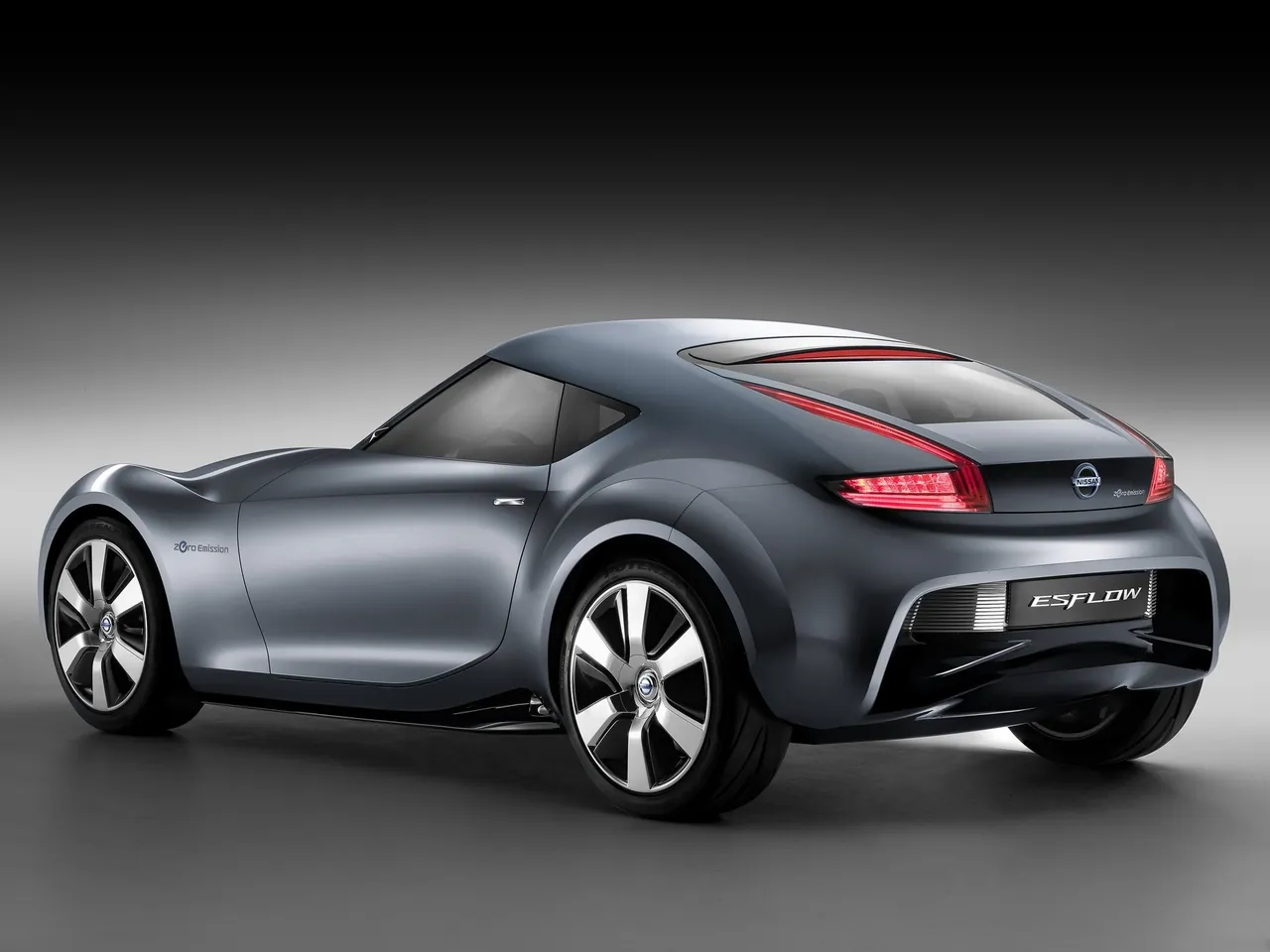 Nissan Esflow Concept (2011) – zadní tříčtvrteční pohled