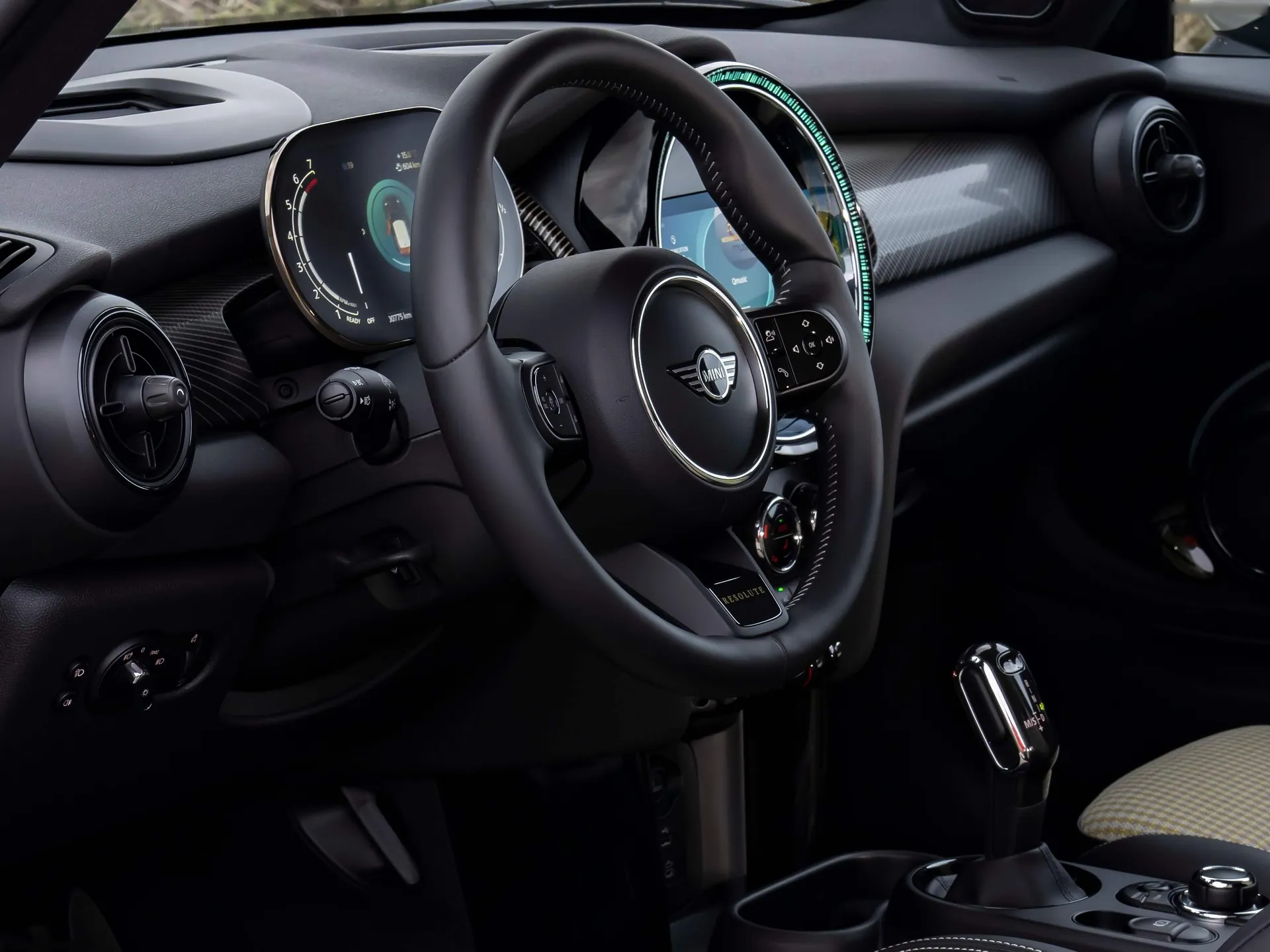 Mini Cooper S 3-door Resolute Edition (2022) – interiér