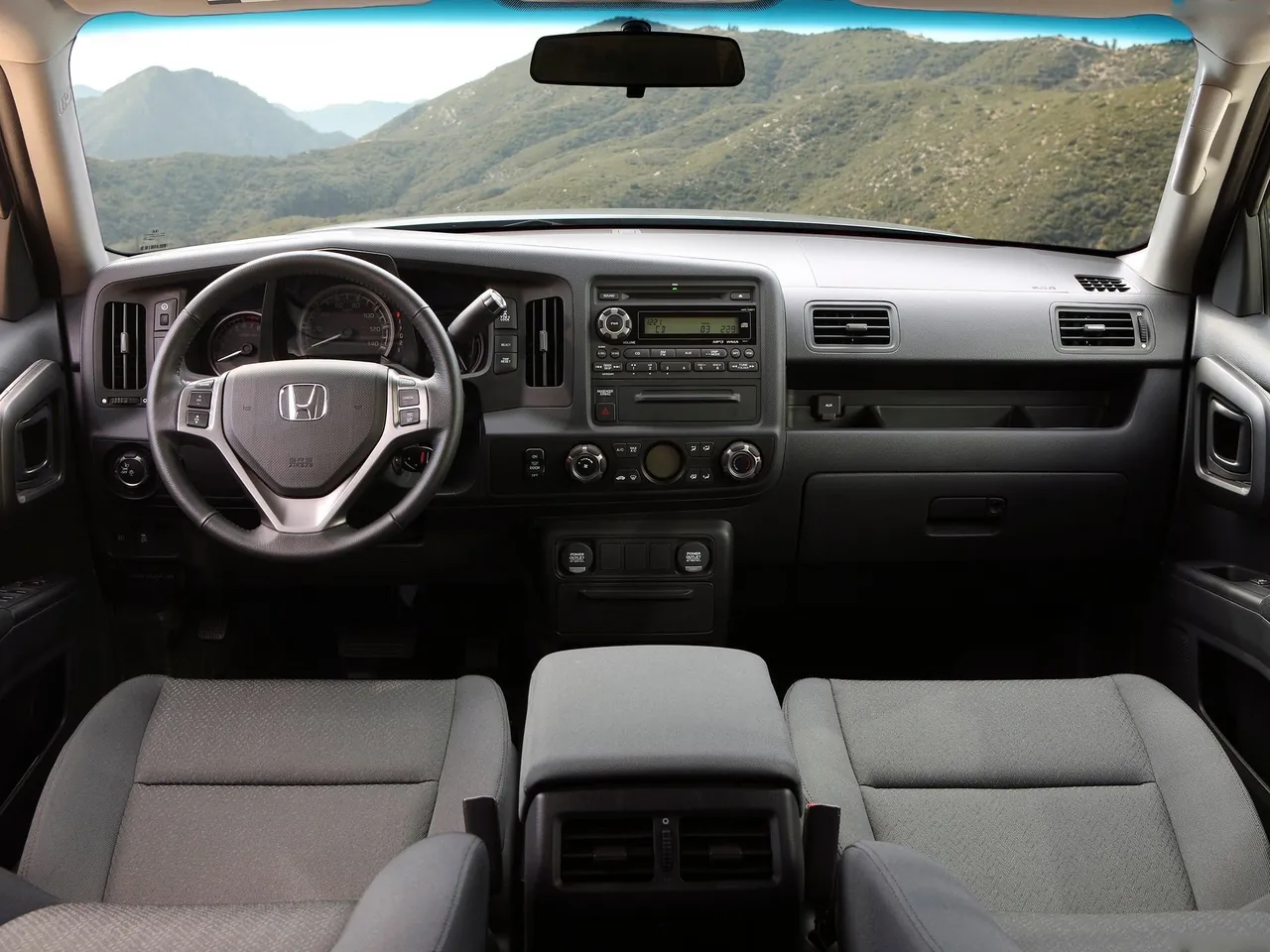 Honda Ridgeline Sport (2012) – interiér