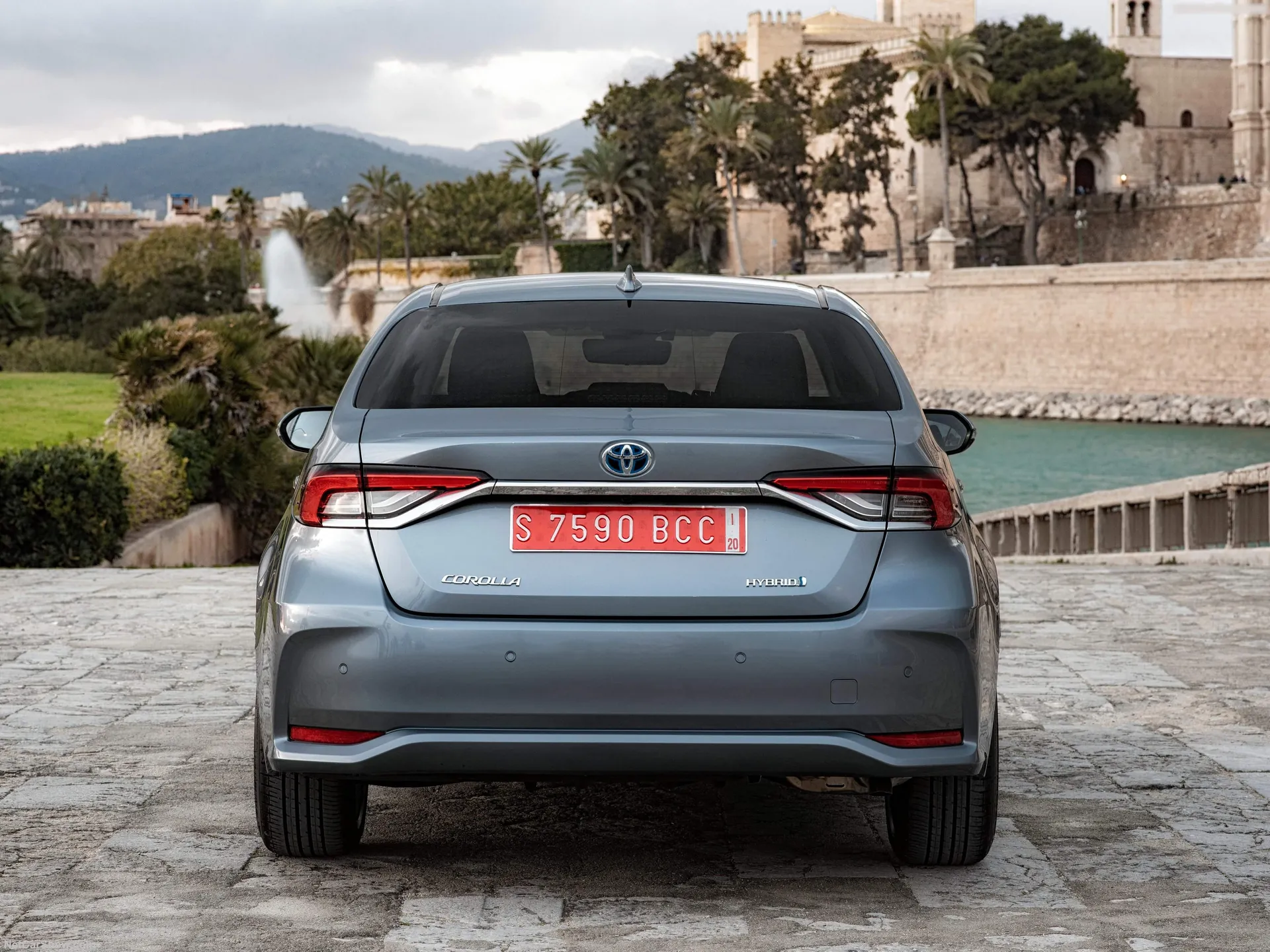 Toyota Corolla Sedan [EU] (2019) – zezadu