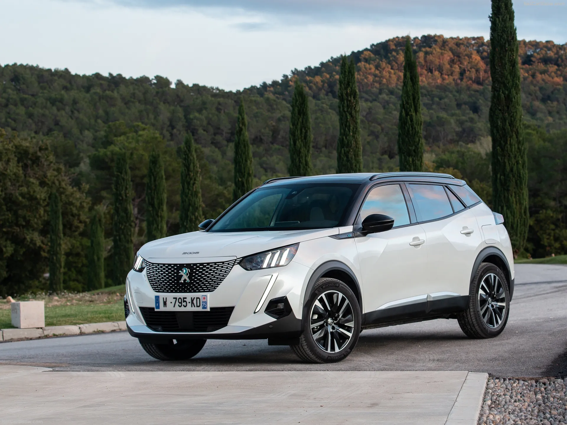 Peugeot e-2008 (2020)