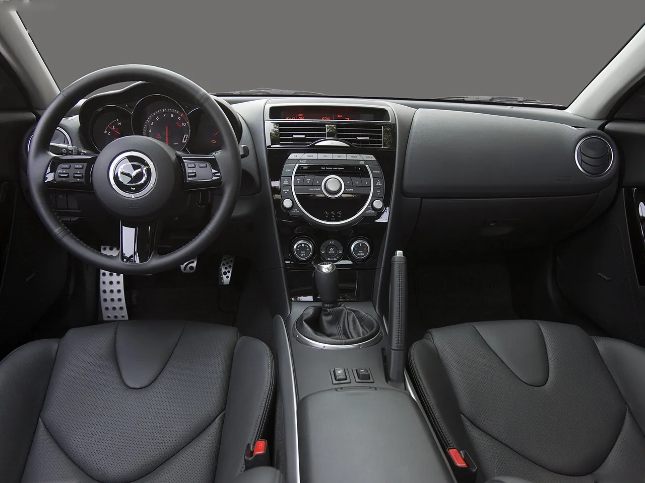Mazda RX-8 (2009) – interiér