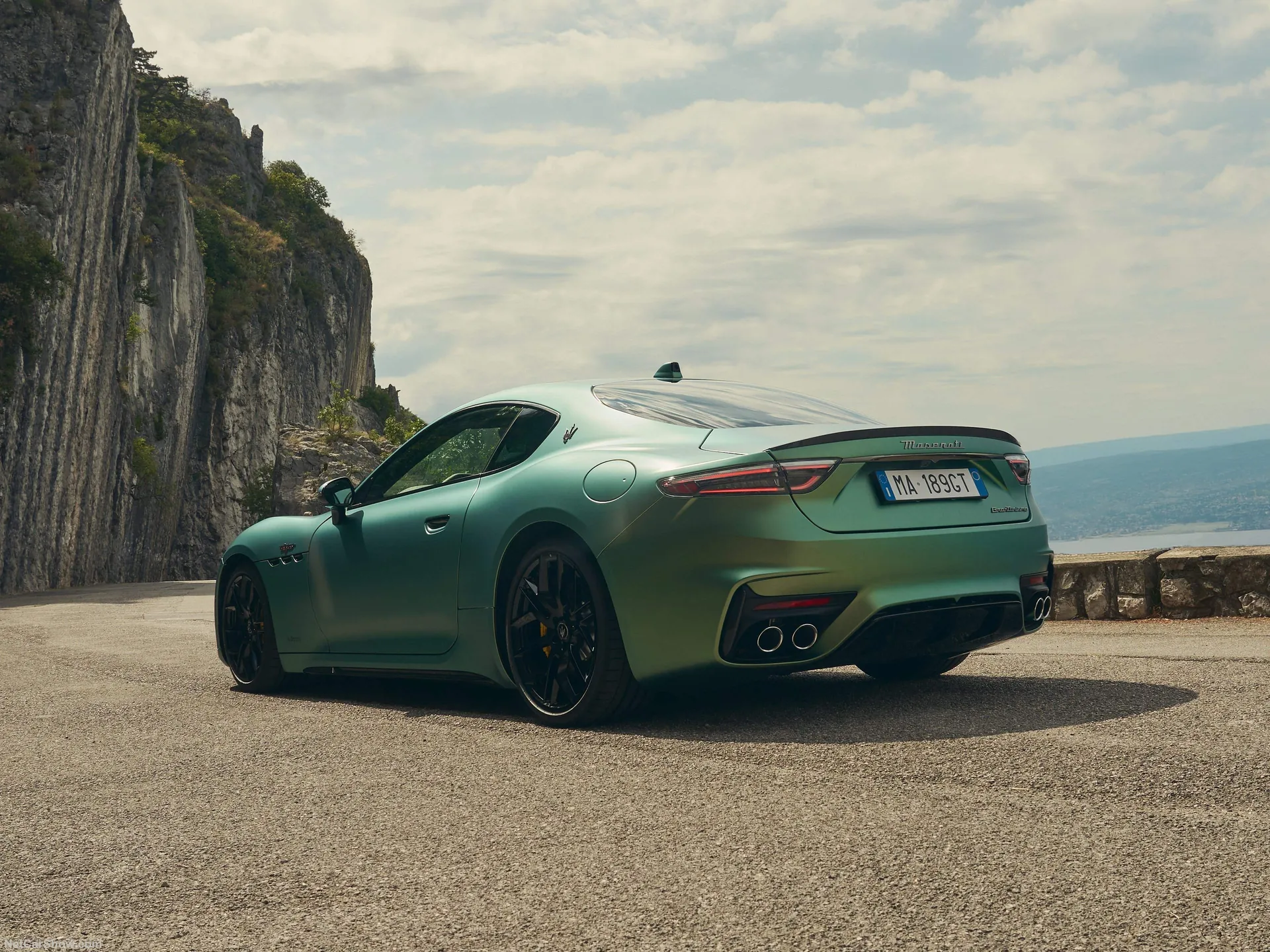 Maserati GranTurismo Trofeo (2027) – zadní tříčtvrteční pohled