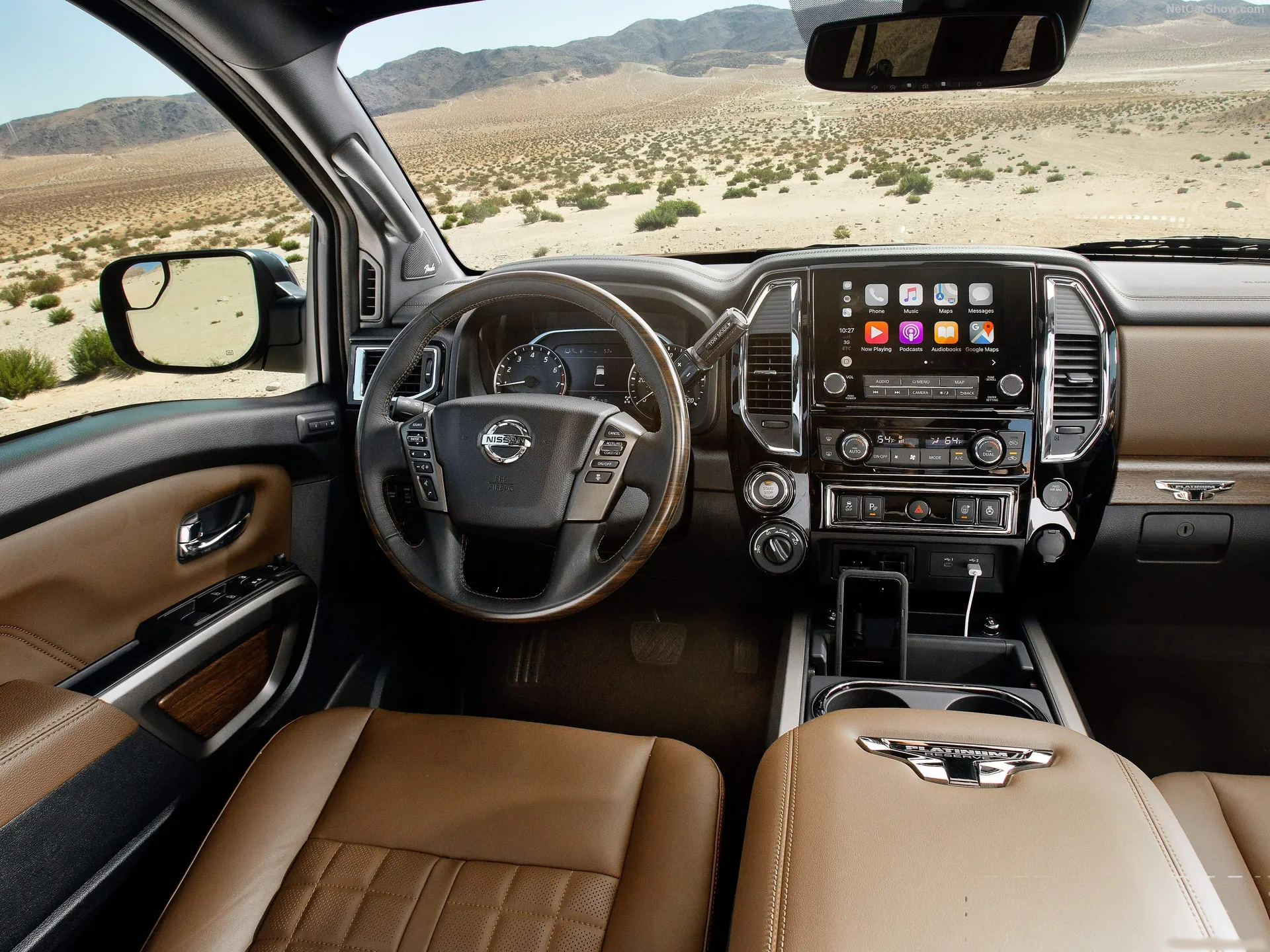 Nissan Titan (2020) – interiér