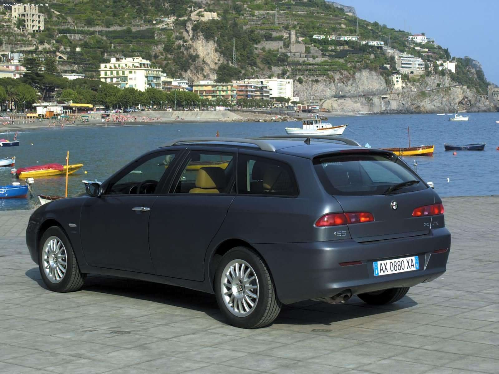 Alfa Romeo 156 Sportwagon 2.0 JTD (2003) - Rear Three-Quarter