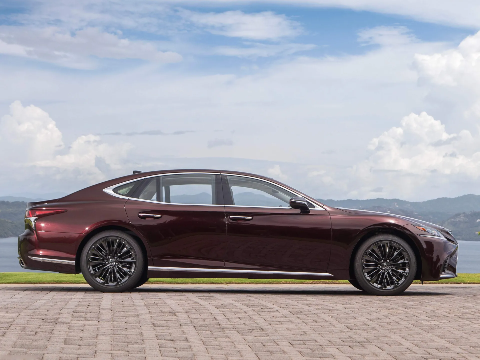 Lexus LS 500 Inspiration Series (2020) – boční profil