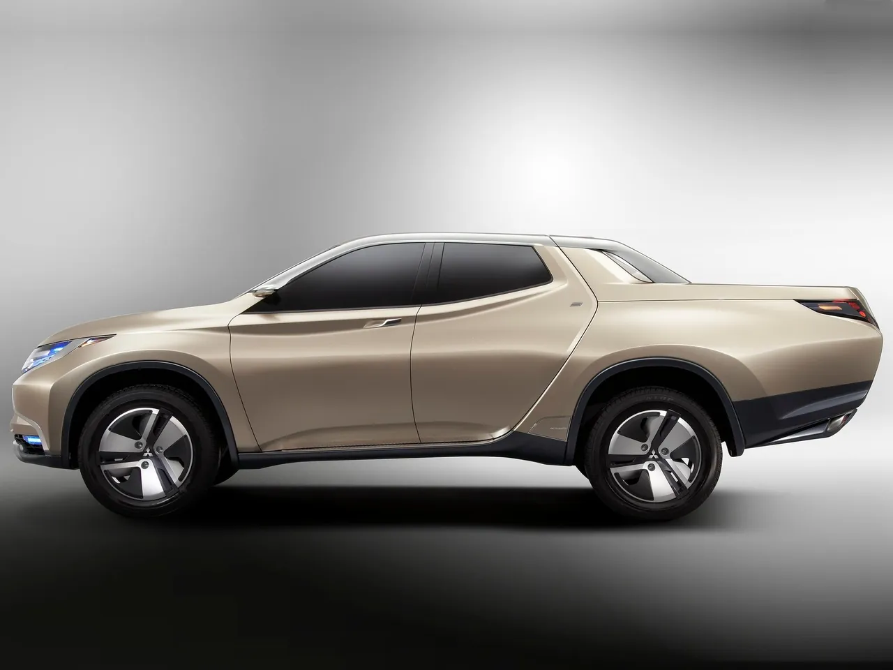 Mitsubishi GR-HEV Concept (2013) - Side Profile