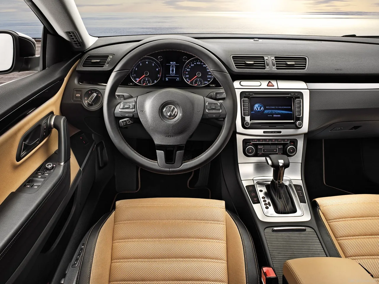 Volkswagen Passat CC (2009) - Interior
