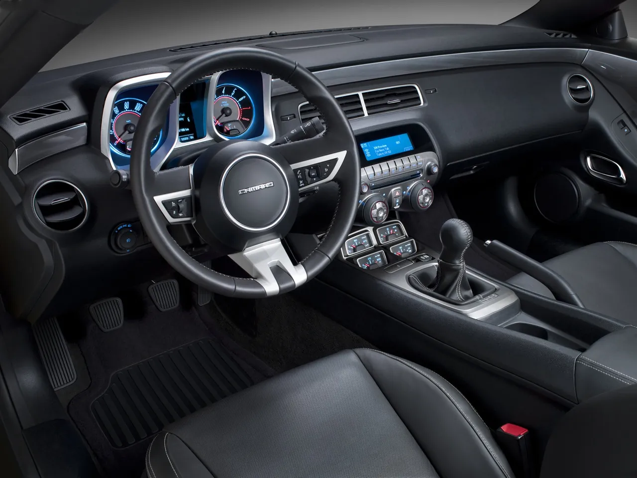 Chevrolet Camaro (2010) – interiér