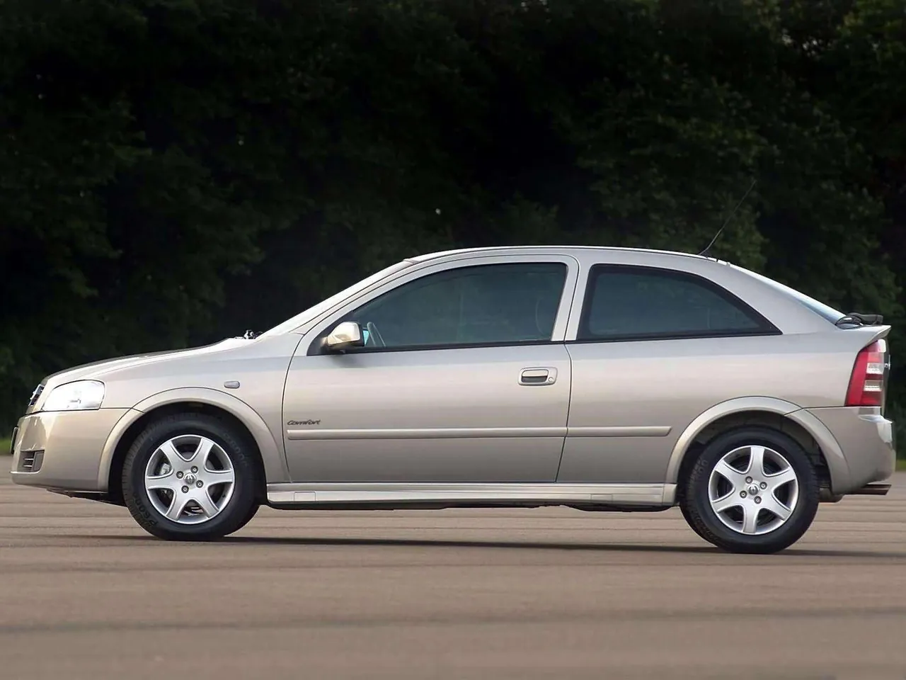 Chevrolet Astra 2.0 Flexpower Comfort (2005) – boční profil