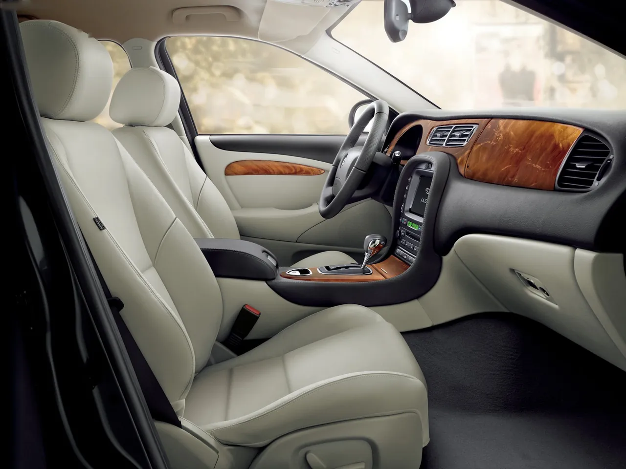 Jaguar S-Type (2008) – interiér