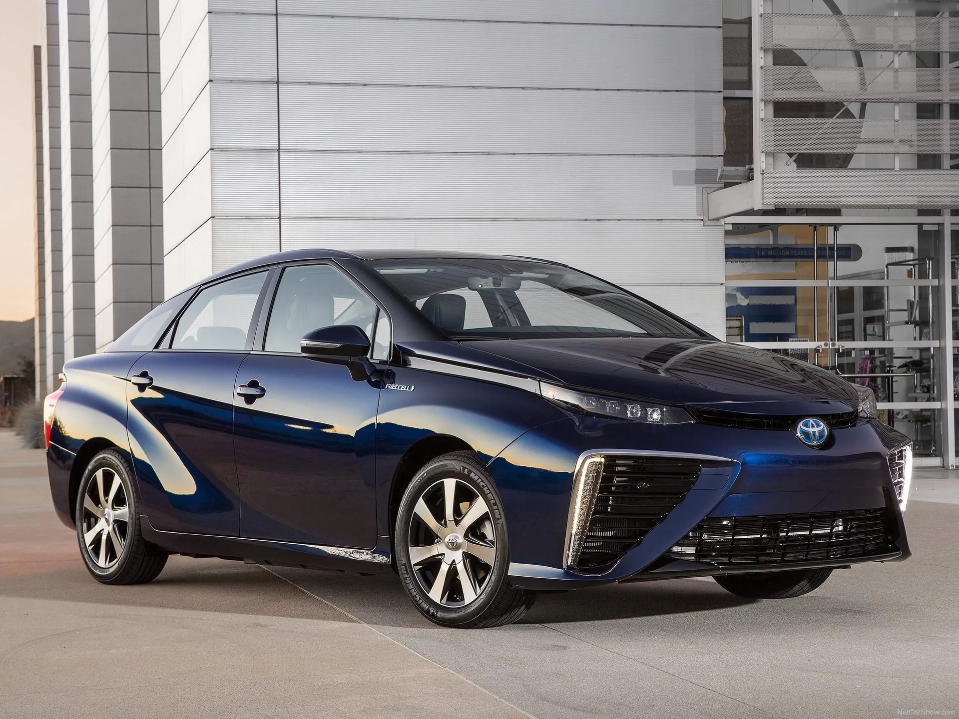 Toyota Mirai (2016)