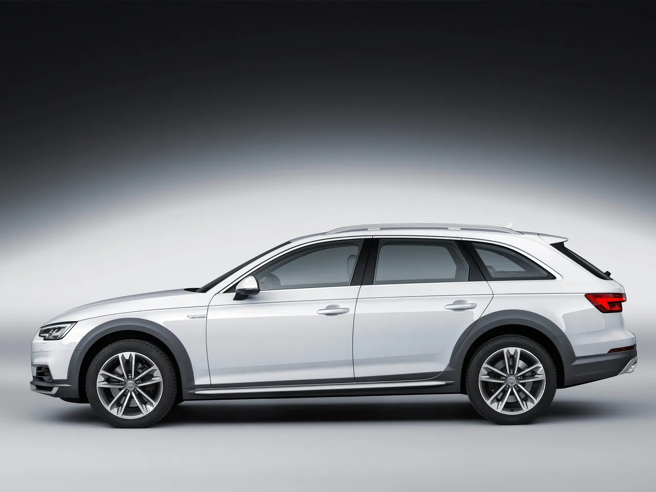 Audi A4 allroad quattro (2017) – boční profil