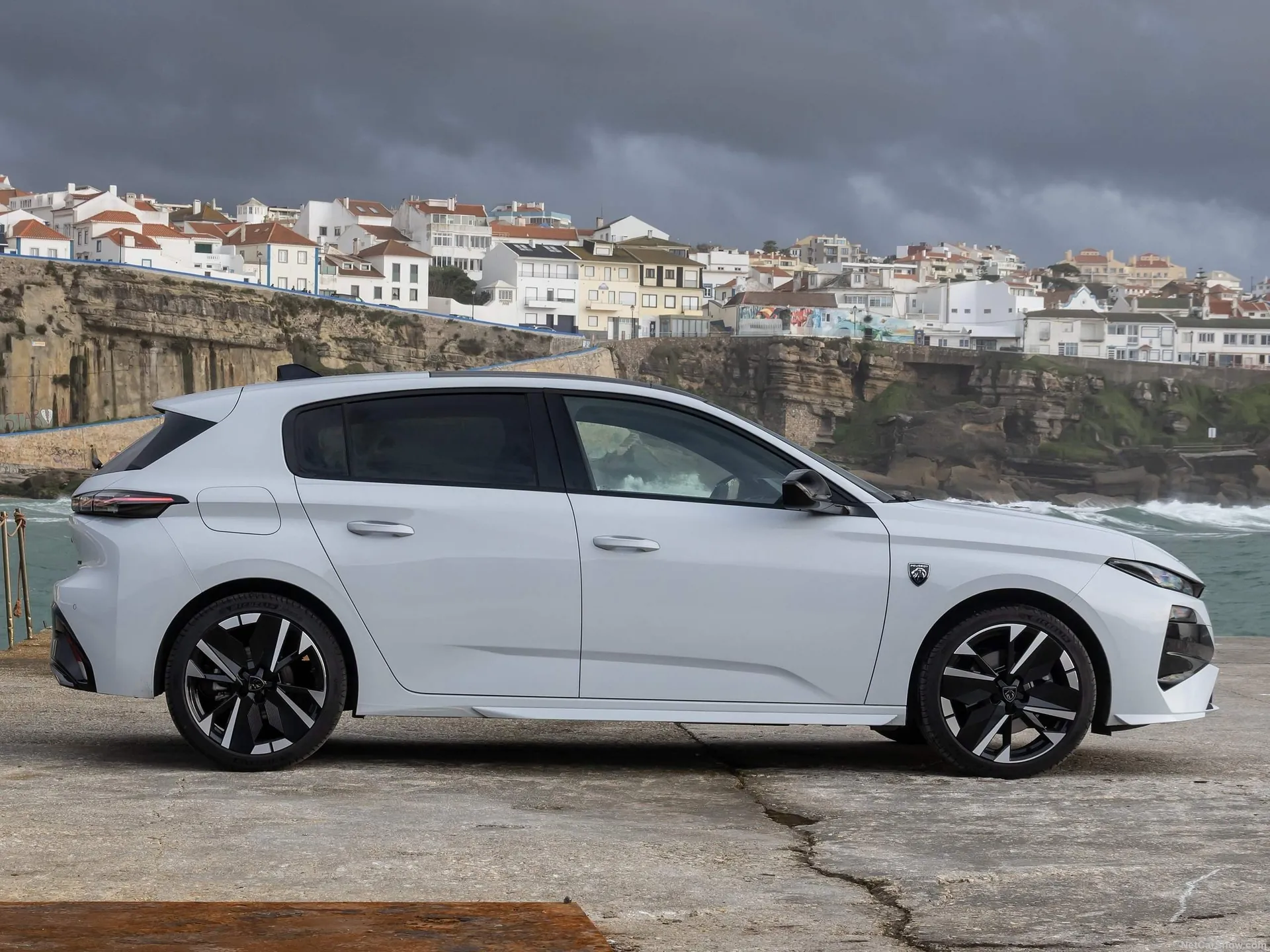 Peugeot 308 (2026) – boční profil