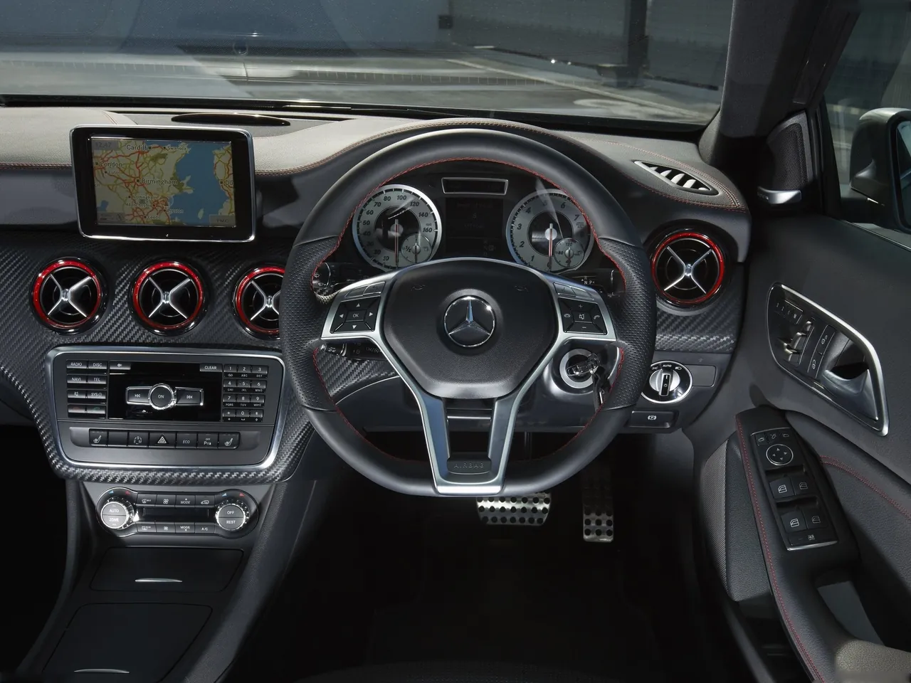 Mercedes-Benz A-Class AMG Sport (2013) - Interior