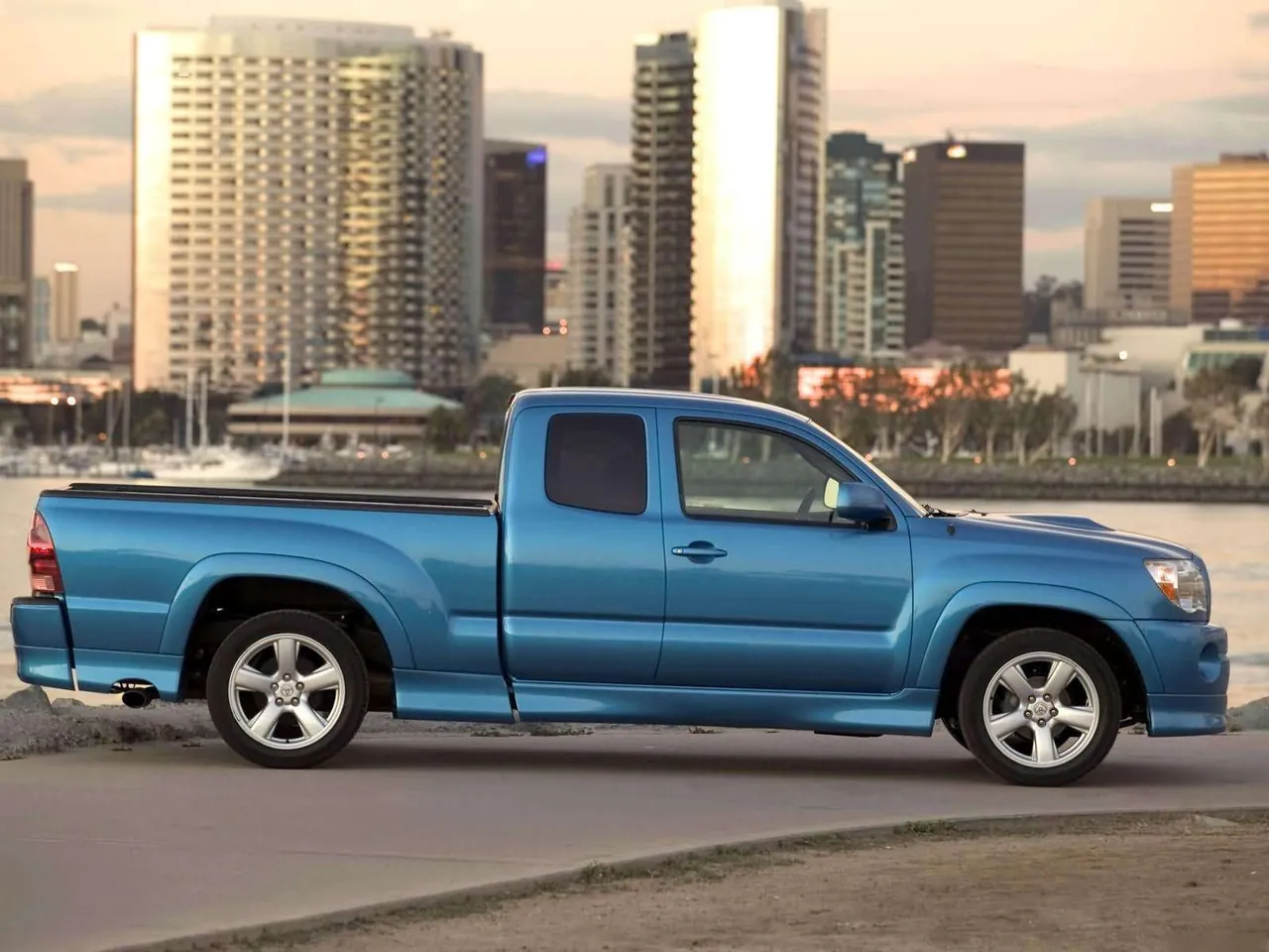 Toyota Tacoma XRunner (2005) - Side Profile