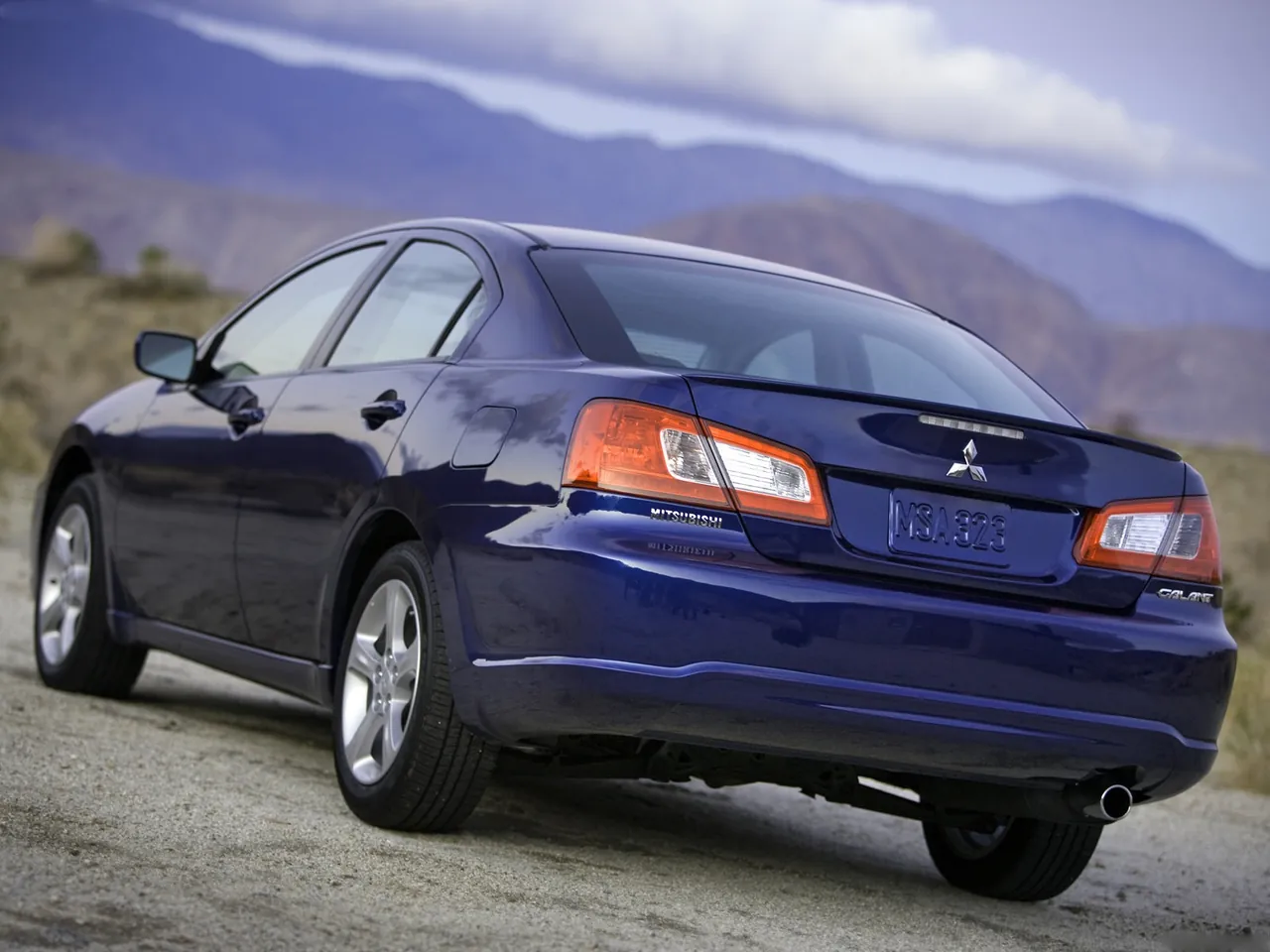 Mitsubishi Galant (2009) – zadní tříčtvrteční pohled
