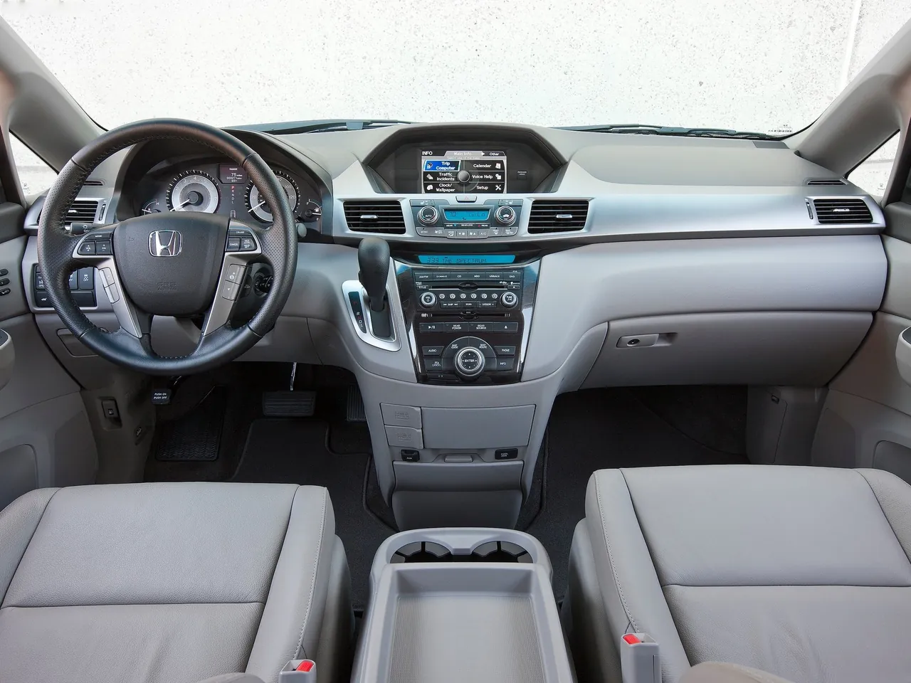 Honda Odyssey (2012) – interiér