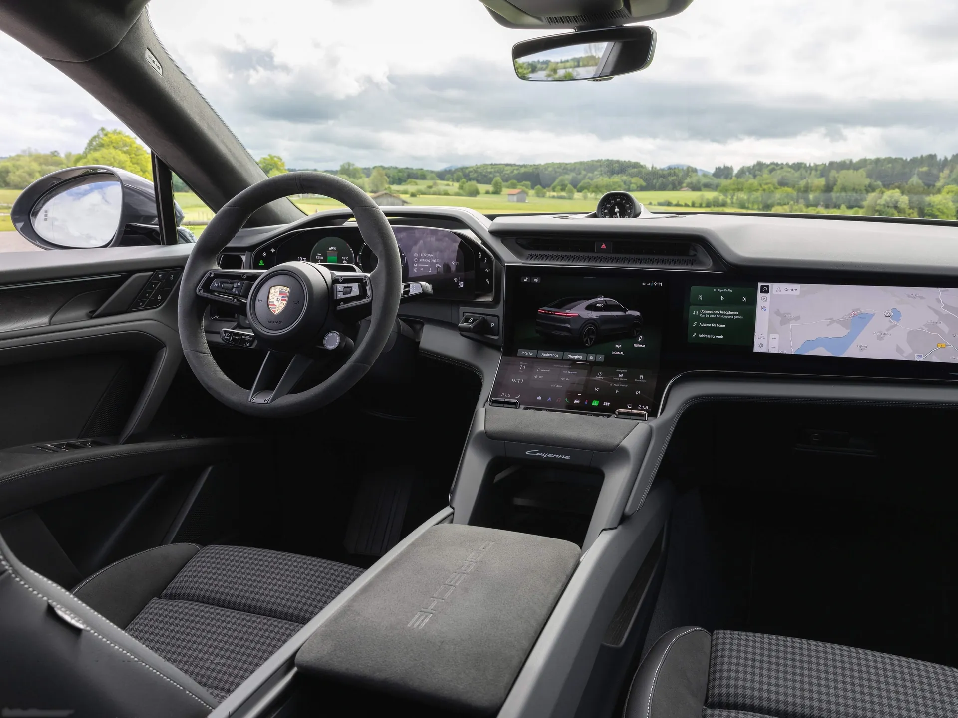 Porsche Cayenne Coupe Electric (2027) – interiér