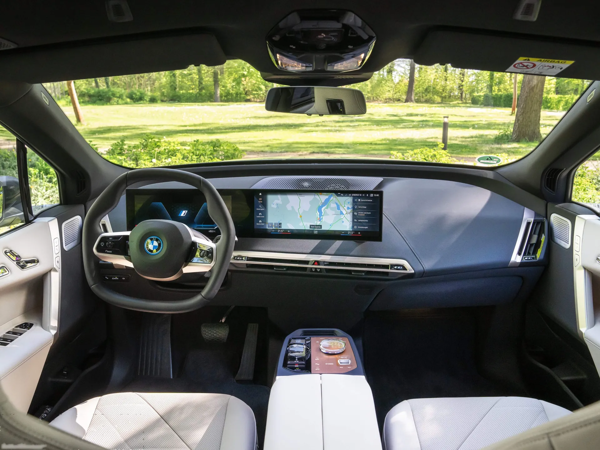 BMW iX M60 (2022) – interiér