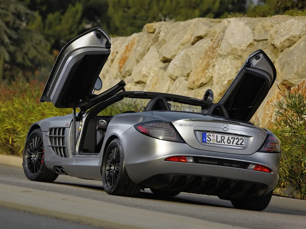 Mercedes-Benz SLR McLaren Roadster 722 S (2009) - Rear Three-Quarter
