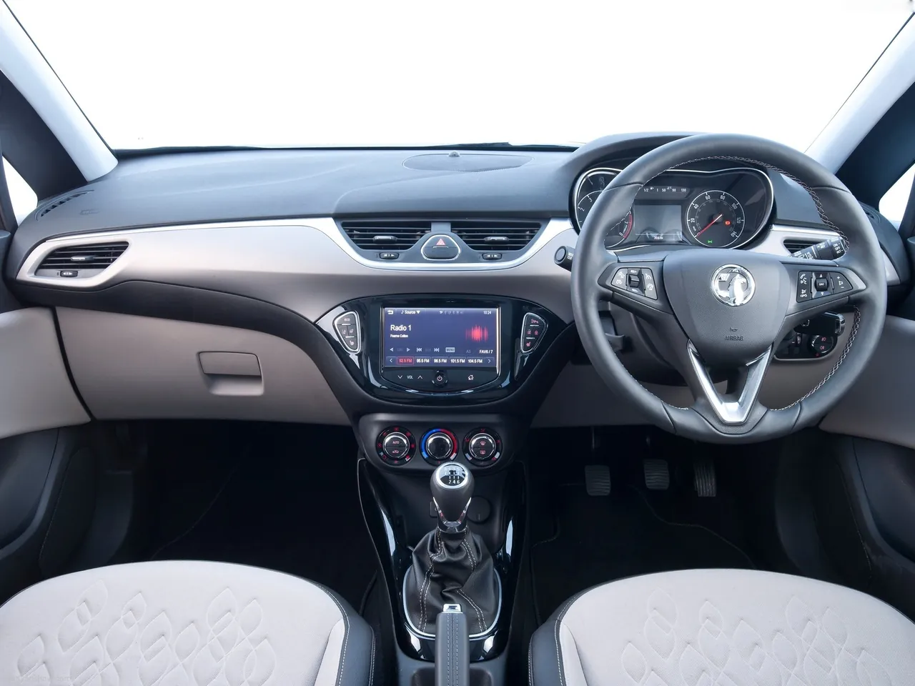 Vauxhall Corsa (2015) – interiér