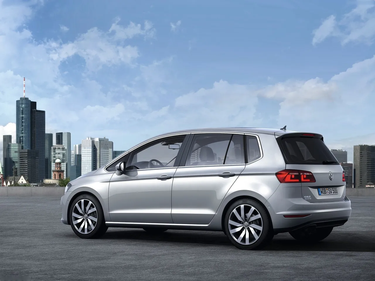 Volkswagen Golf Sportsvan Concept (2013) - Rear Three-Quarter