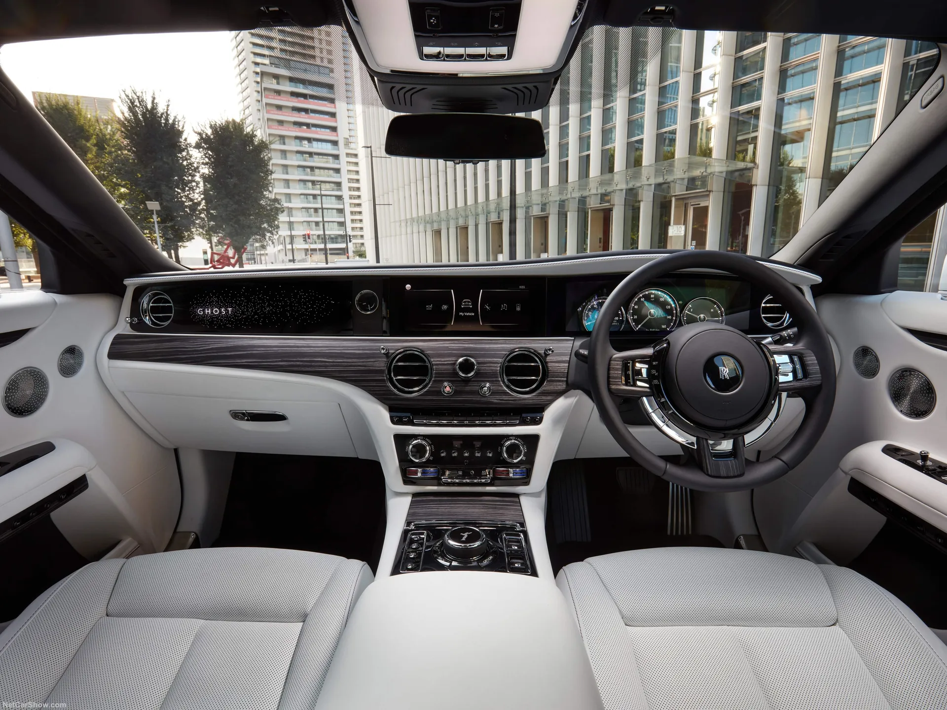 Rolls-Royce Ghost (2021) – interiér