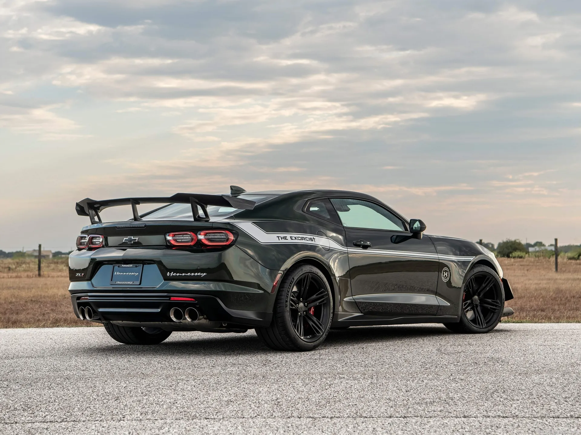 Hennessey Exorcist Camaro ZL1 Final Edition (2023) – zadní tříčtvrteční pohled