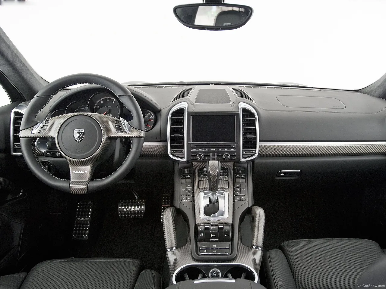 Hamann Guardian (2011) – interiér