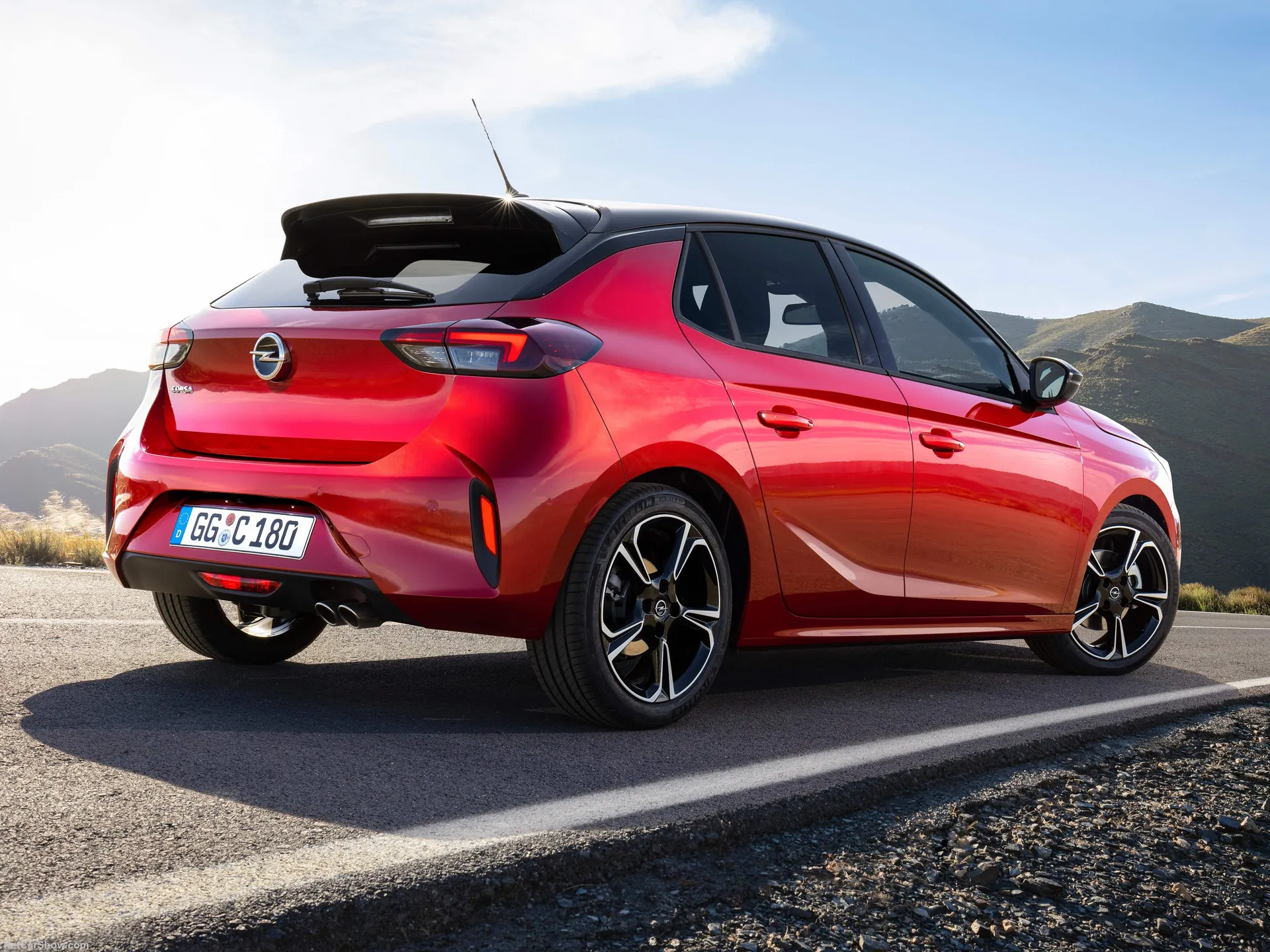 Opel Corsa (2020) – zadní tříčtvrteční pohled