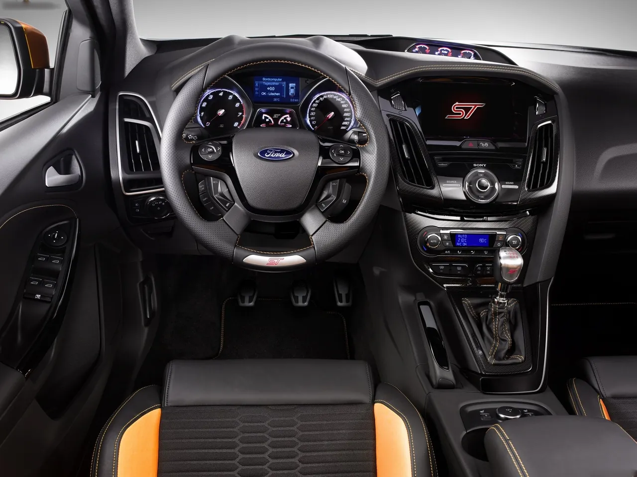 Ford Focus ST (2012) – interiér