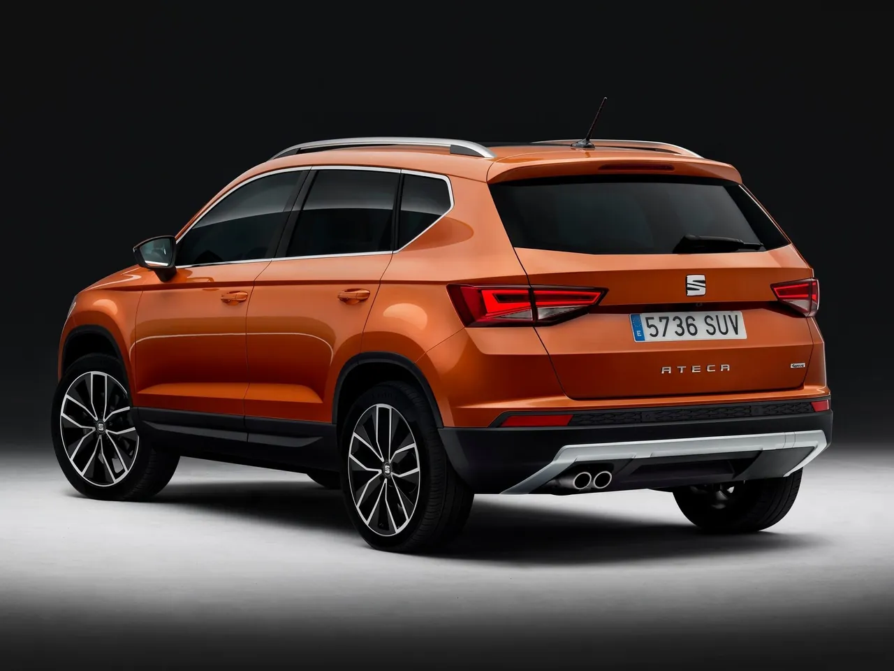 Seat Ateca (2017) – zadní tříčtvrteční pohled
