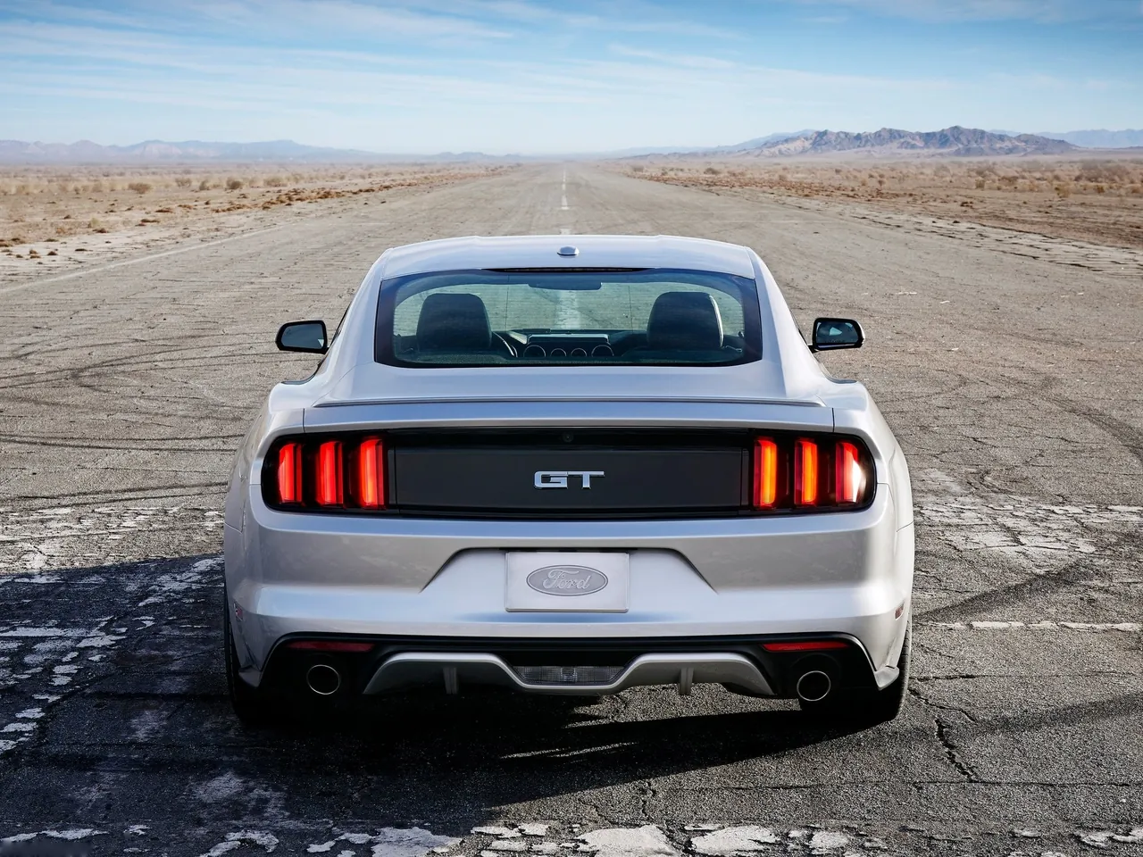 Ford Mustang GT (2015) – zezadu