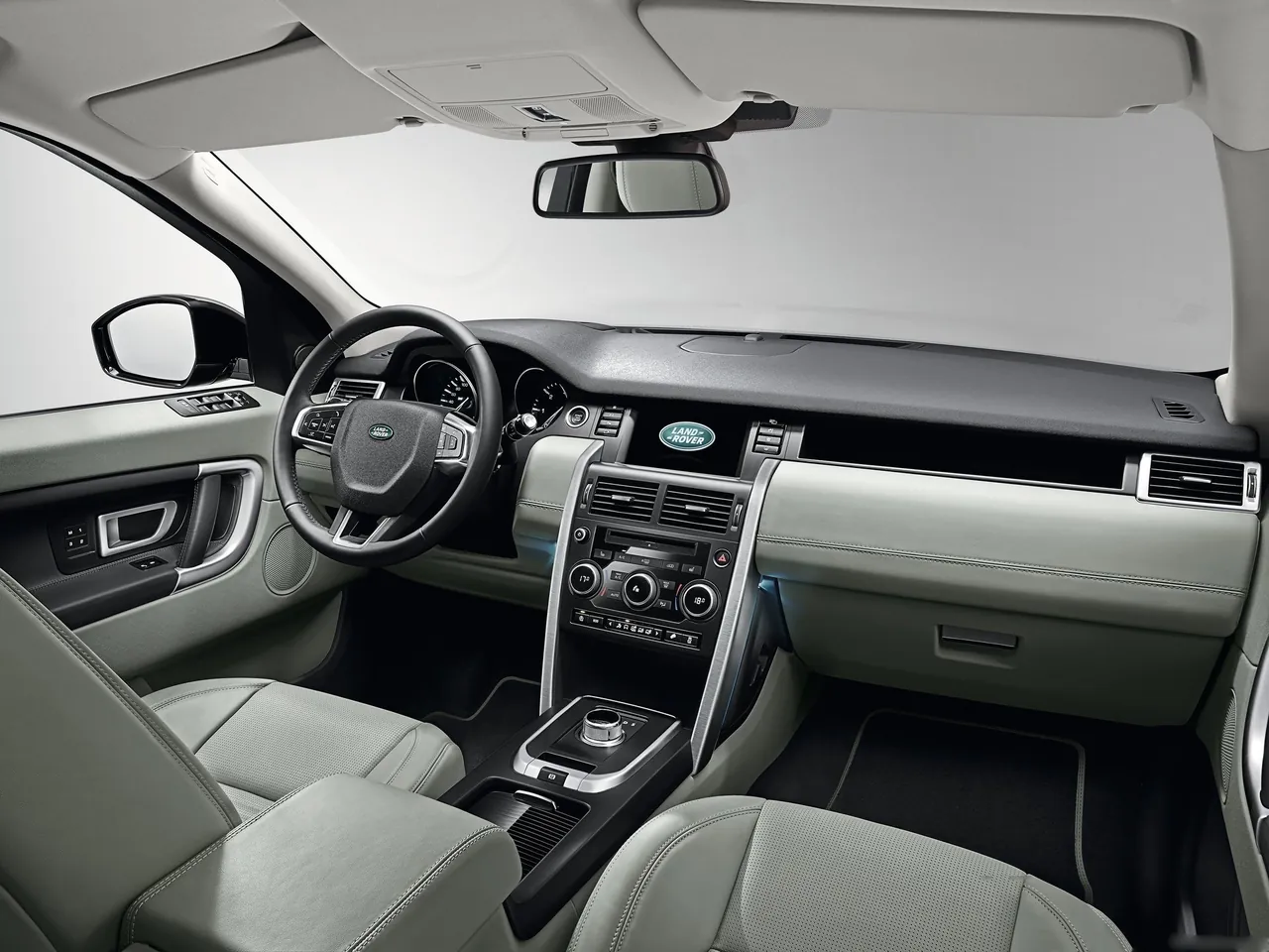 Land Rover Discovery Sport (2015) – interiér