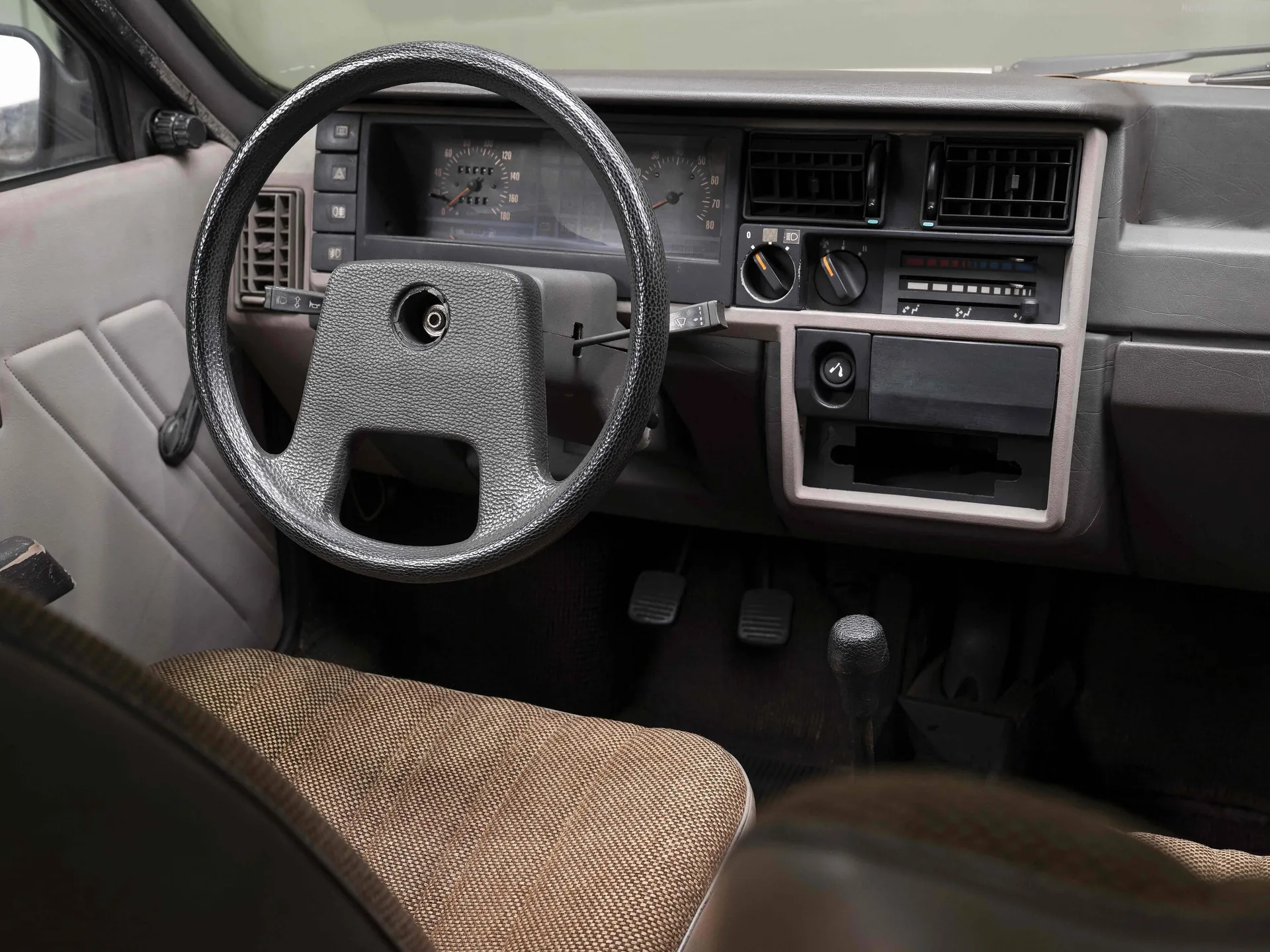 Skoda 748 Concept (1978) – interiér