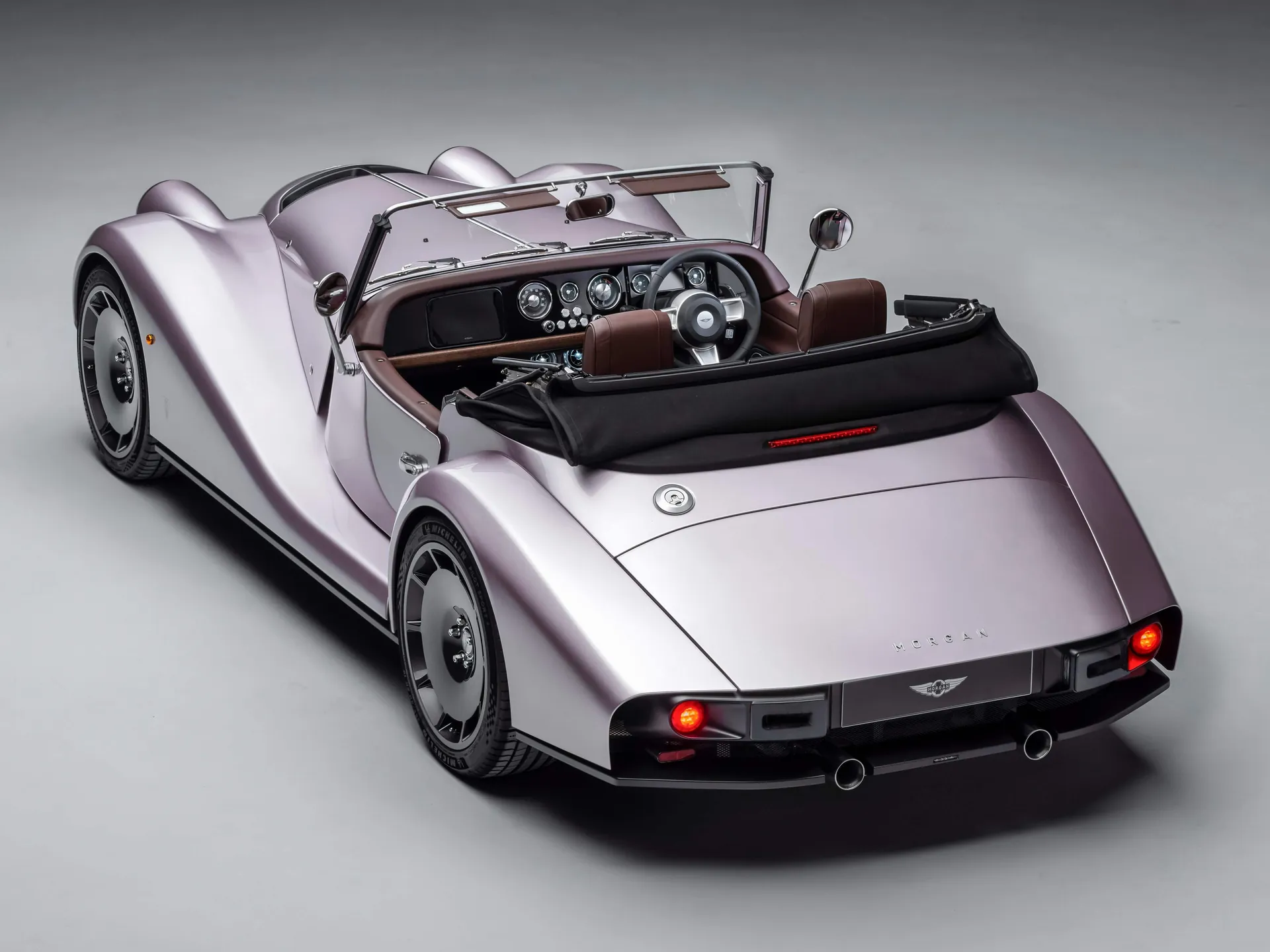 Morgan Supersport (2026) – zadní tříčtvrteční pohled