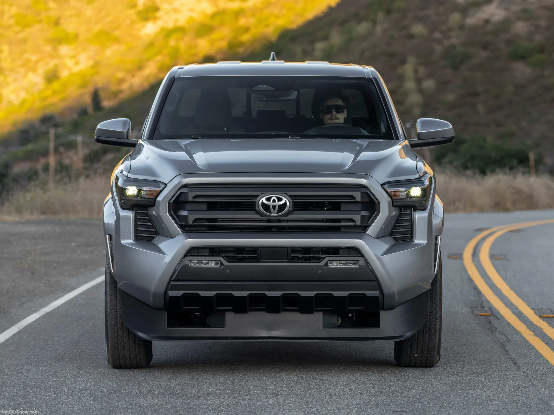 Toyota Tacoma SR5 (2024) – zepředu