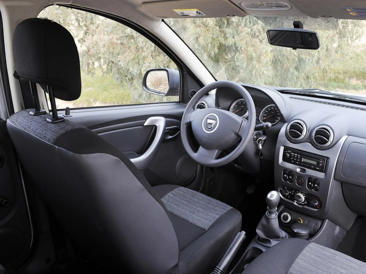 Dacia Duster (2011) – interiér
