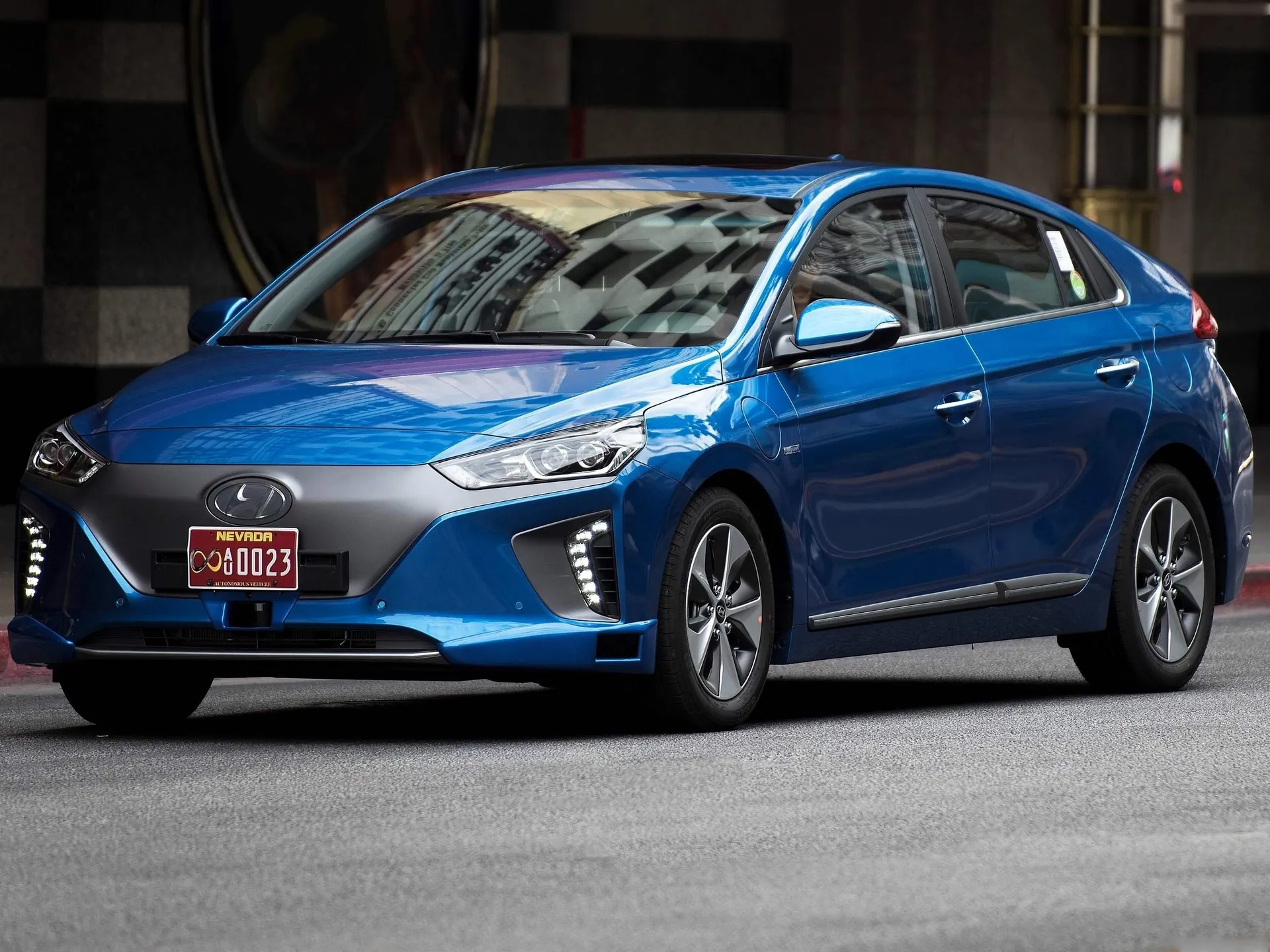 Hyundai Ioniq Autonomous Concept (2016)