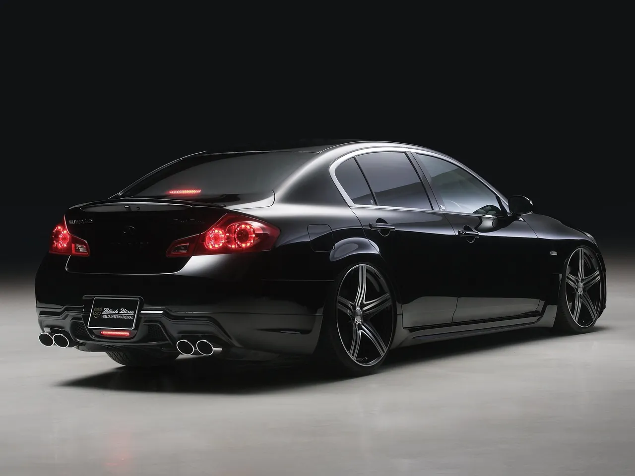 Wald Infiniti G Sedan V36 (2008) – zadní tříčtvrteční pohled